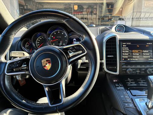 2016 Porsche Cayenne Cayenne