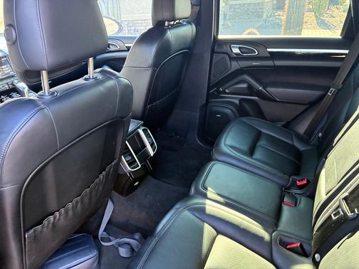 2016 Porsche Cayenne Cayenne