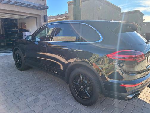 2016 Porsche Cayenne Cayenne