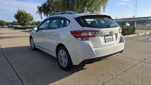 2017 Subaru Impreza 2.0i Premium