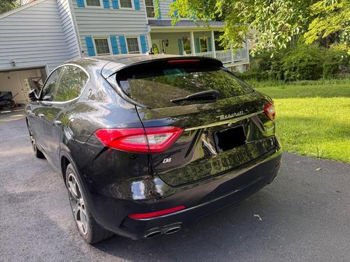 Black 2019 Maserati Levante Base