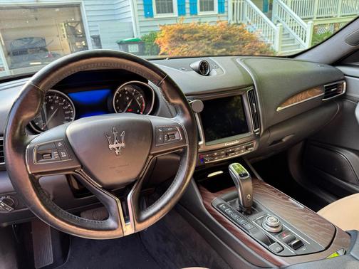 Black 2019 Maserati Levante Base