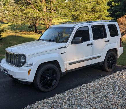 White 2012 Jeep Liberty Jet