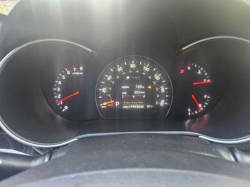 Silver 2014 Kia Sorento Limited