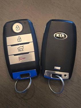 Silver 2014 Kia Sorento Limited