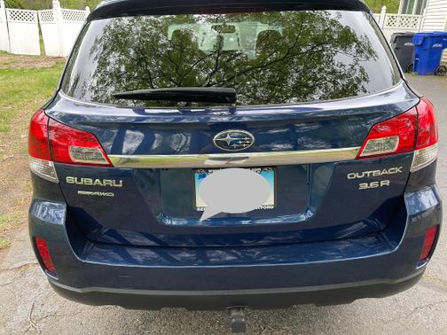 2011 Subaru Outback 3.6 R Limited