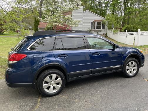 2011 Subaru Outback 3.6 R Limited