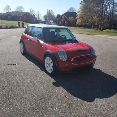2004 MINI Cooper S Base