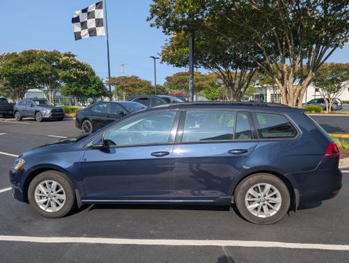 2017 Volkswagen Golf SportWagen TSI S