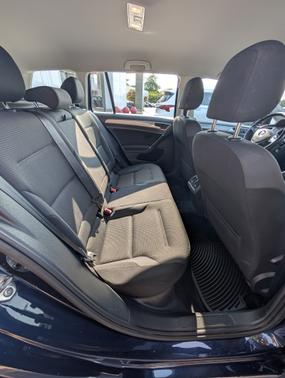 2017 Volkswagen Golf SportWagen TSI S