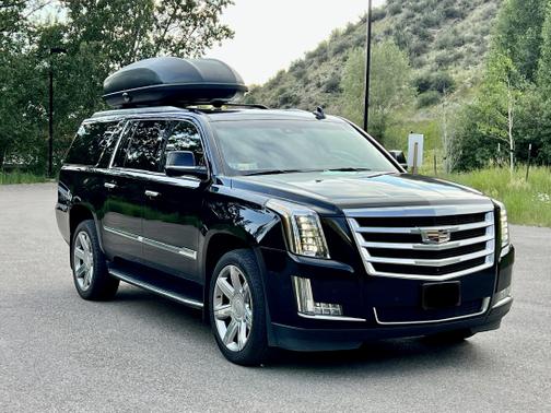 Photo 4 of 30 of 2016 Cadillac Escalade ESV Luxury