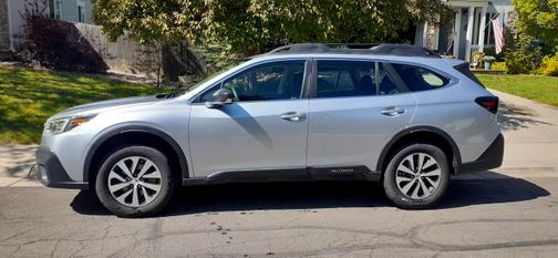 2021 Subaru Outback Base