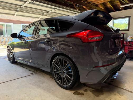 Gray 2017 Ford Focus RS Base