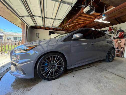 Gray 2017 Ford Focus RS Base
