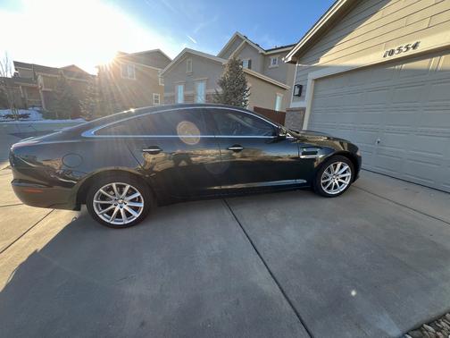 2011 Jaguar XJ Base