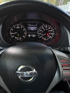 Silver 2014 Nissan Altima 2.5 S