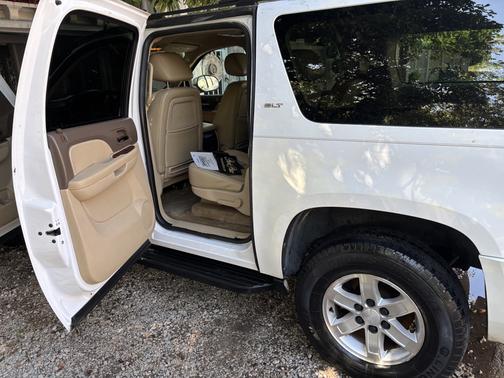 2010 GMC Yukon XL 1500 SLT