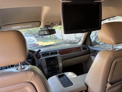 2010 GMC Yukon XL 1500 SLT