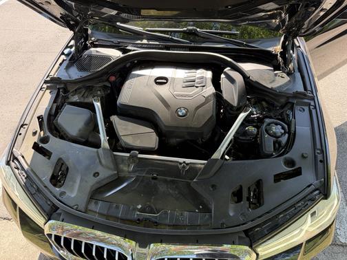 Black 2021 BMW 530 i