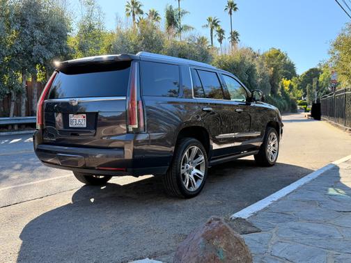 2018 Cadillac Escalade Premium Luxury