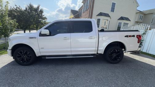 White 2017 Ford F-150 Lariat