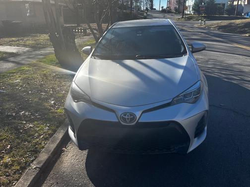 Silver 2019 Toyota Corolla SE