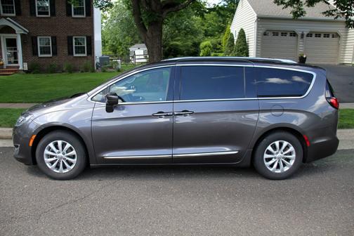 2018 Chrysler Pacifica Touring-L