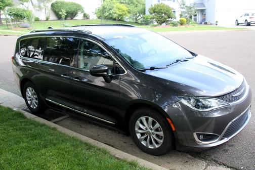 2018 Chrysler Pacifica Touring-L