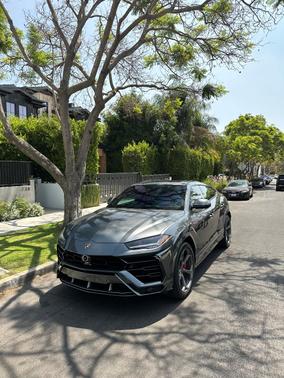 Gray 2019 Lamborghini Urus Base