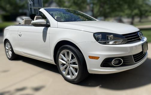 White 2013 Volkswagen Eos Komfort