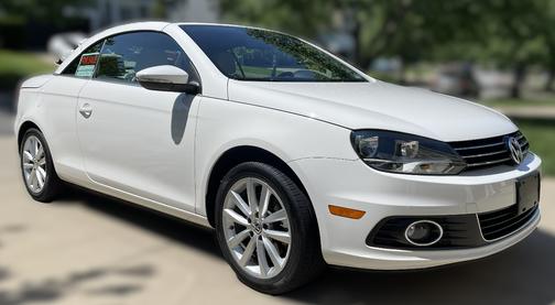 White 2013 Volkswagen Eos Komfort