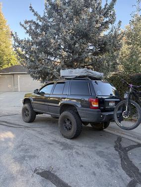 2003 Jeep Grand Cherokee Laredo