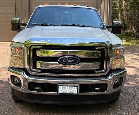 White 2016 Ford F-350 Lariat