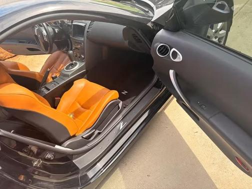 Black 2003 Nissan 350Z Touring