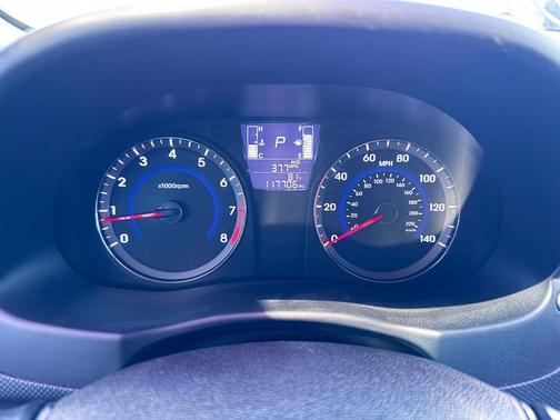 Gray 2016 Hyundai Accent SE