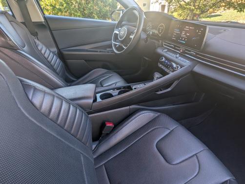 2021 Hyundai ELANTRA HEV Limited