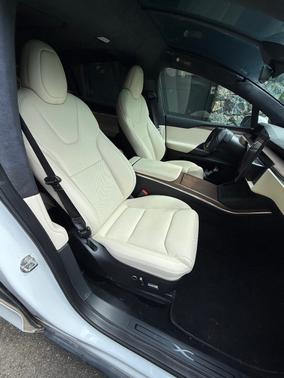White 2023 Tesla Model X Base