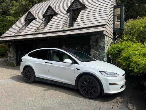 White 2023 Tesla Model X Base