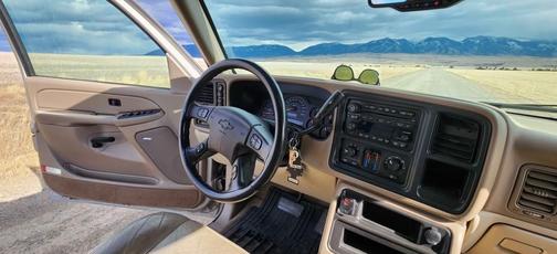 Gray 2004 Chevrolet Tahoe Z71