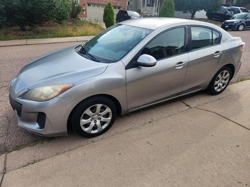 Silver 2012 Mazda Mazda3 i Sport