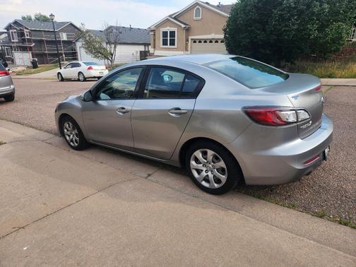 Silver 2012 Mazda Mazda3 i Sport