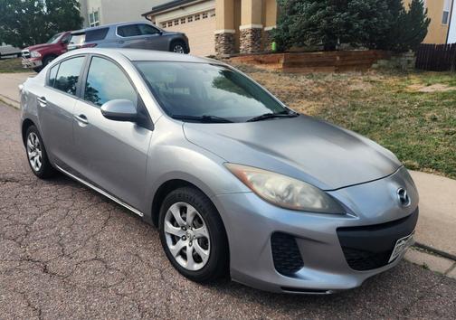 Silver 2012 Mazda Mazda3 i Sport