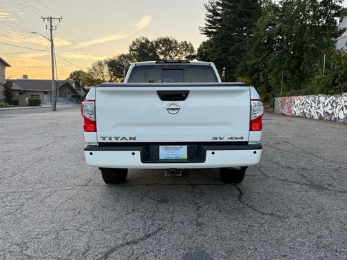 White 2018 Nissan Titan SV