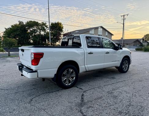 White 2018 Nissan Titan SV