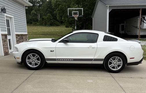 2012 Ford Mustang V6