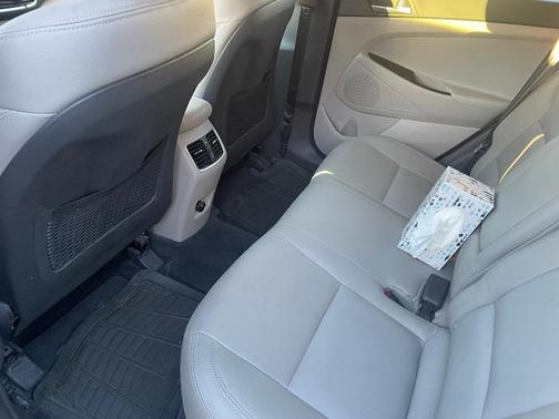 2021 Hyundai TUCSON SEL