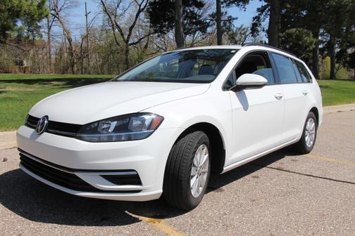 2018 Volkswagen Golf SportWagen TSI S