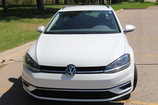 2018 Volkswagen Golf SportWagen TSI S