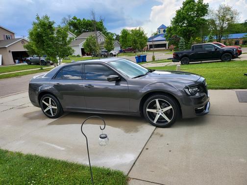 Gray 2018 Chrysler 300 S