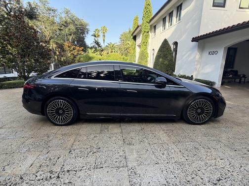 Gray 2022 Mercedes-Benz EQS 450+ Base